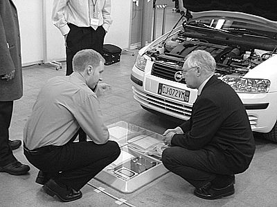 The UK has developed a vehicle-mounted intelligent system that can recognize the operating status of parts