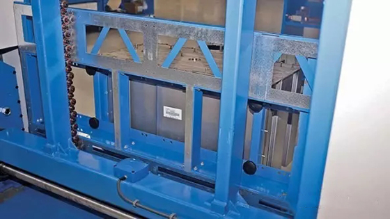 UHF RFID identification in SwitchGear, a medium-voltage switchgear expert