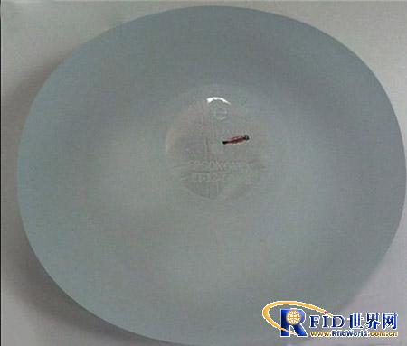 Manufacturers of breast implant devices use low-frequency RFID tags to identify implants