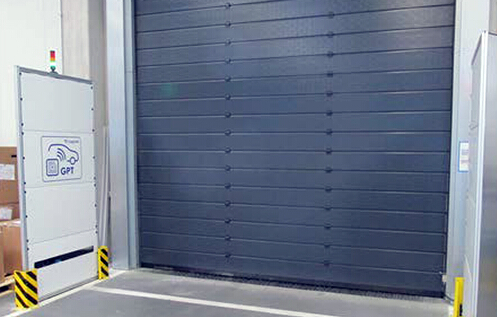 Radio Frequency Identification Tracking System in Volkswagen Transparent Prototype Project