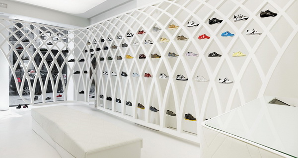 Munich sneaker store uses RFID technology to increase shopping appeal