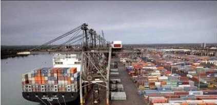 DP World selects IDENTEC SOLUTIONS active RFID technology