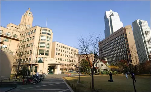 Tokyo Hospital uses RFID shelves to track equipment status
