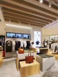 Yitaitron RFID smart shelf system helps Bosideng