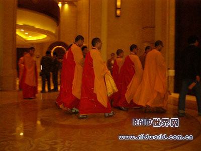 Contemporary communication RFID technology was successfully applied to the management of conference personnel at the 2nd World Buddhist Forum