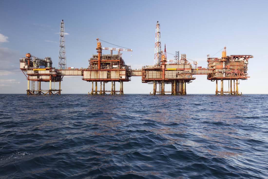 Dynamic Management System of Offshore Oil Field Personnel