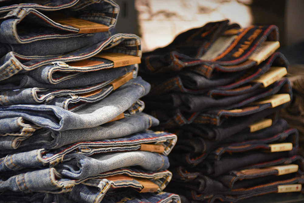 Tactile marketing of RFID clothing tags