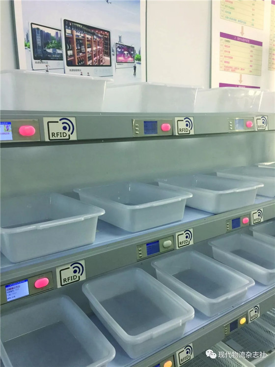Electronic picking label + RFID breaks through the bottleneck of multi-person dismantling and picking