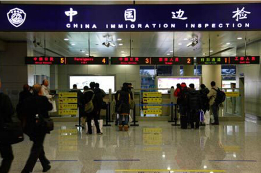Face recognition completes the bayonet security monitoring system